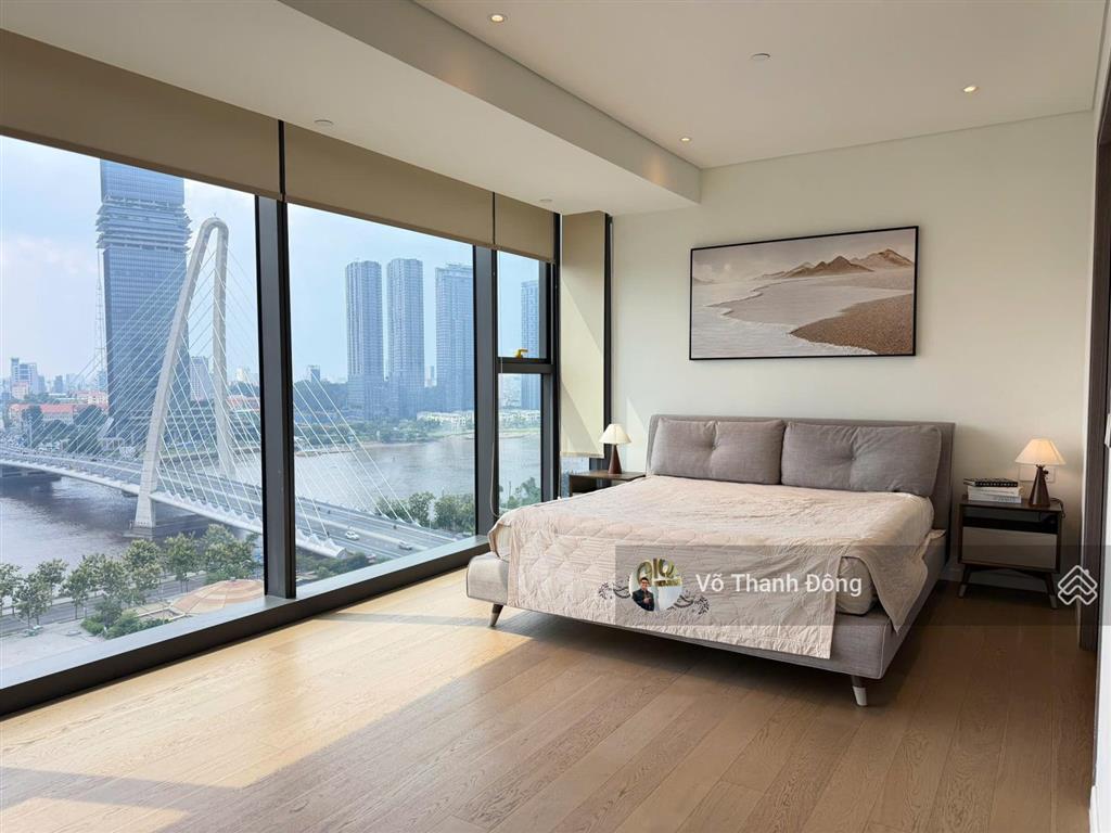 Cho thuê 4 phòng ngủ 180m2 trục hoa hậu opera metropole, view sông, full nội thất cao cấp