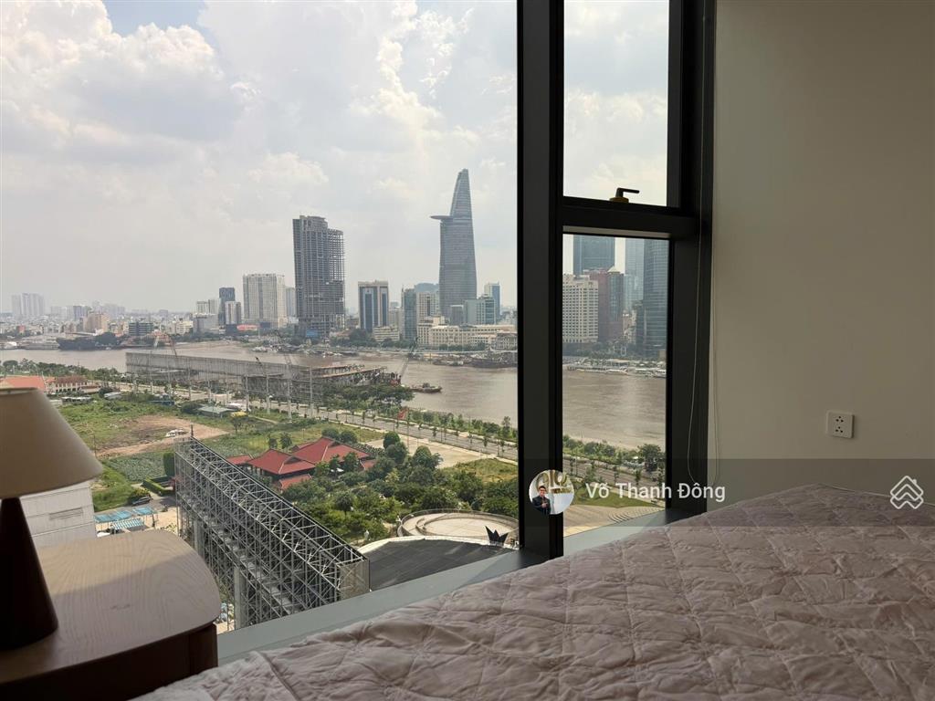 Cho thuê 4 phòng ngủ 180m2 trục hoa hậu opera metropole, view sông, full nội thất cao cấp