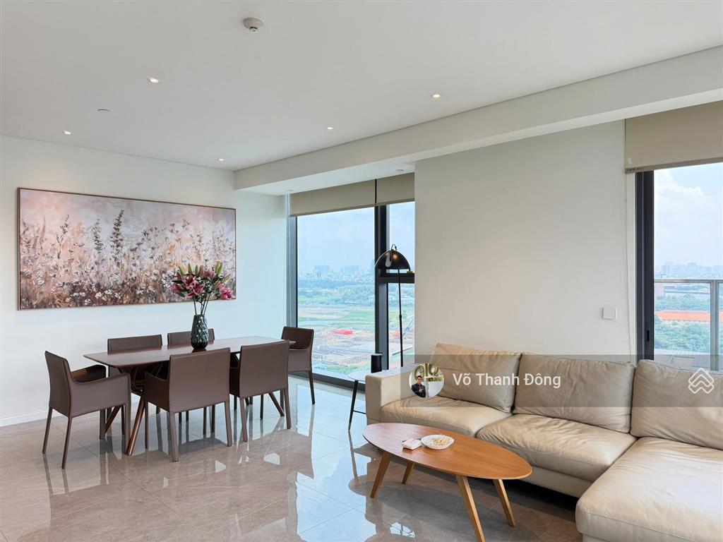 Cho thuê 4 phòng ngủ 180m2 trục hoa hậu opera metropole, view sông, full nội thất cao cấp