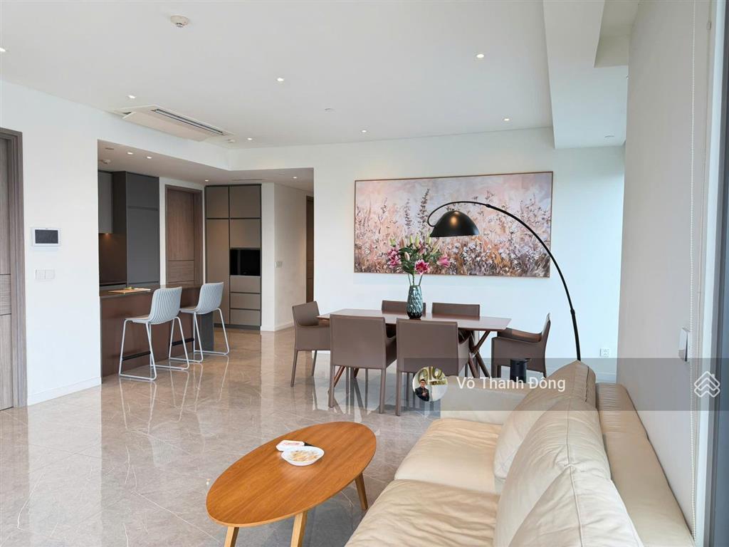 Cho thuê 4 phòng ngủ 180m2 trục hoa hậu opera metropole, view sông, full nội thất cao cấp