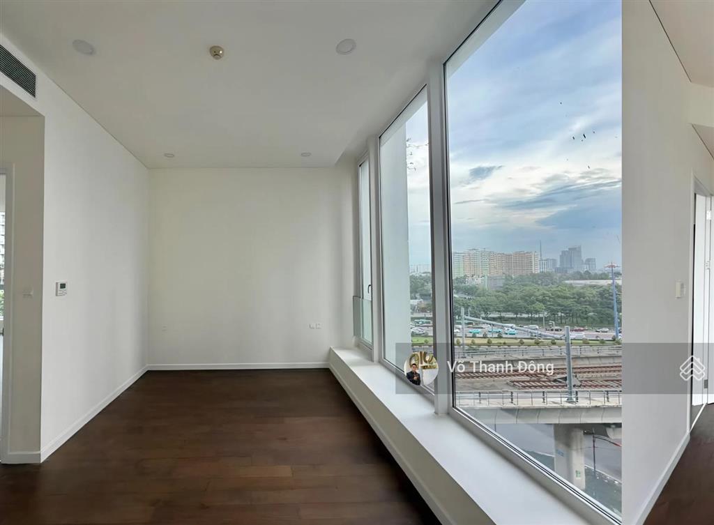 Cho thuê the berkley thảo điền 2pn 143m2, nội thất cơ bản, giá 85 triệu bao phí