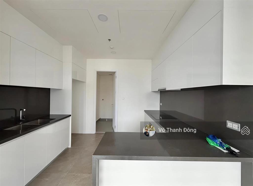 Cho thuê the berkley thảo điền 2pn 143m2, nội thất cơ bản, giá 85 triệu bao phí