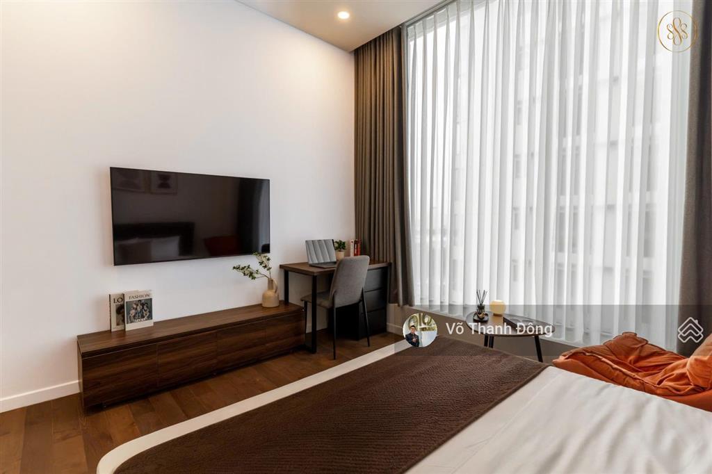Cho thuê 2 phòng ngủ 81m2 the berkley, full nội thất đẹp, nhà mới 100%, giá 45 triệu bao phí