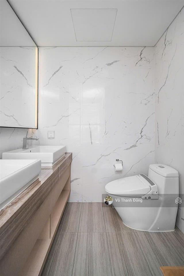 Cho thuê 3 phòng ngủ 149m2 empire city, view sông, nội thất đẹp, giá chỉ 70 triệu bao phí