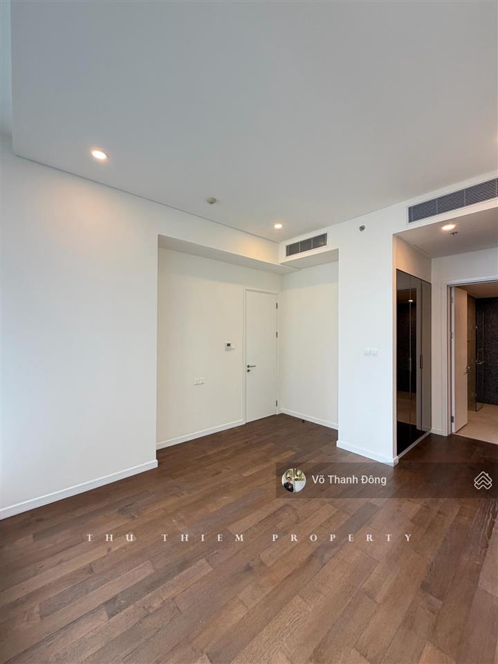 Cho thuê 2 phòng ngủ 116m2 the berkley, nội thất cơ bản, nhà mới 100%, giá 60 triệu bao phí