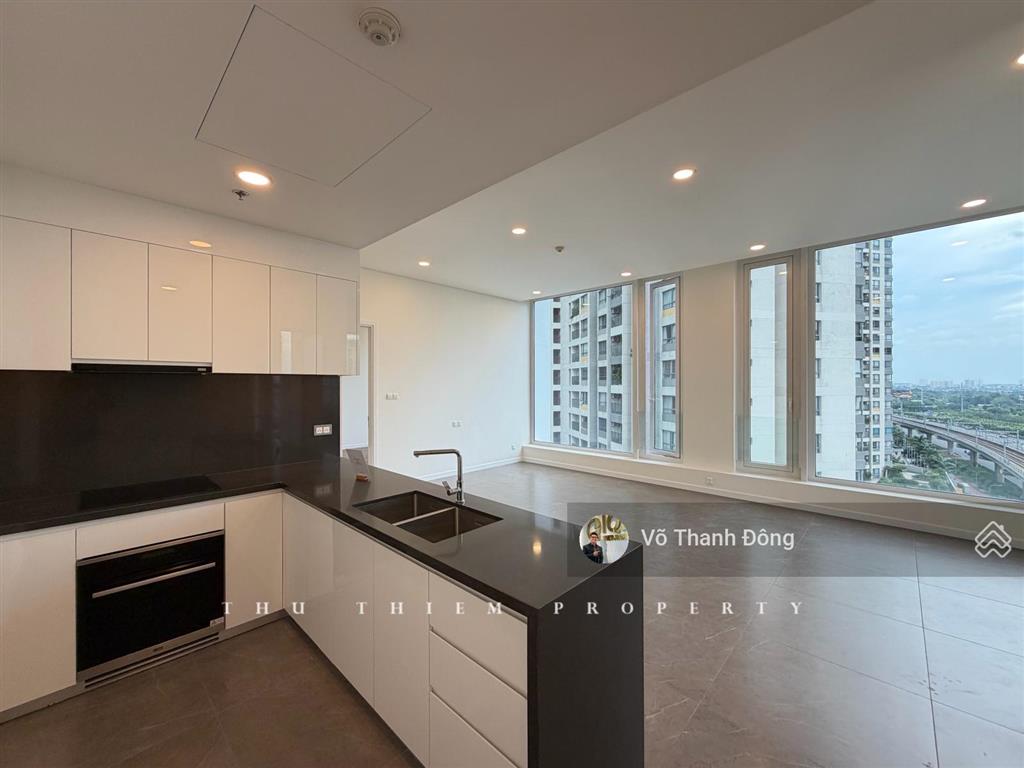 Cho thuê 2 phòng ngủ 116m2 the berkley, nội thất cơ bản, nhà mới 100%, giá 60 triệu bao phí