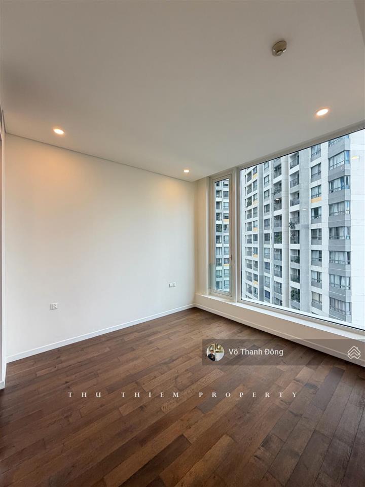 Cho thuê 2 phòng ngủ 116m2 the berkley, nội thất cơ bản, nhà mới 100%, giá 60 triệu bao phí