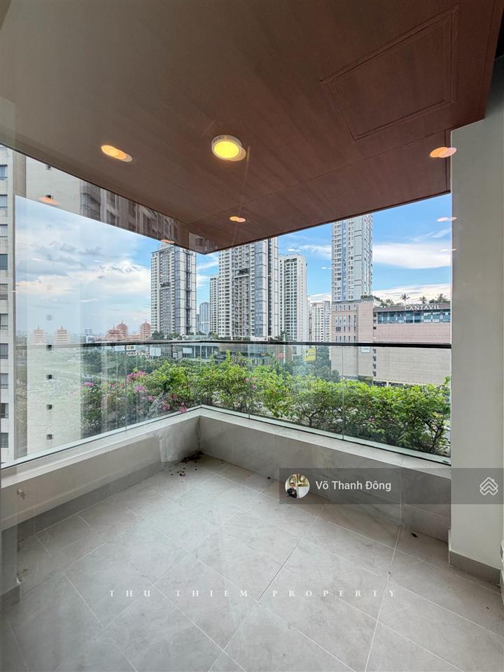 Cho thuê 2 phòng ngủ 116m2 the berkley, nội thất cơ bản, nhà mới 100%, giá 60 triệu bao phí