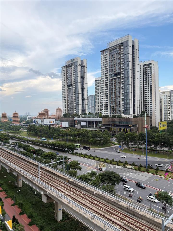 Cho thuê 2 phòng ngủ 116m2 the berkley, nội thất cơ bản, nhà mới 100%, giá 60 triệu bao phí