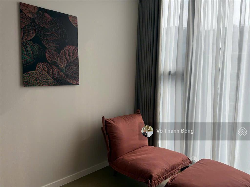 Cho thuê 3 phòng ngủ 137m2 trục hoa hậu opera metropole, view sông, full nội thất cao cấp