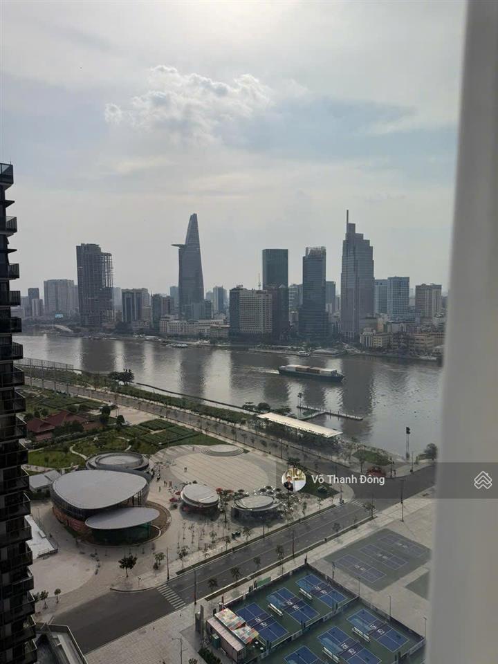 Cho thuê 3 phòng ngủ 137m2 trục hoa hậu opera metropole, view sông, full nội thất cao cấp
