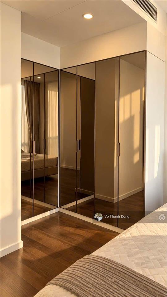 Cho thuê 2 phòng ngủ 87m2 the berkley, nội thất đẹp, nhà mới 100%, giá 60 triệu bao phí