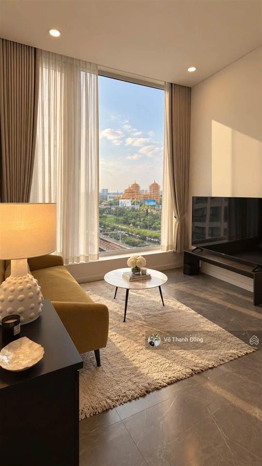 Cho thuê 2 phòng ngủ 87m2 the berkley, nội thất đẹp, nhà mới 100%, giá 60 triệu bao phí