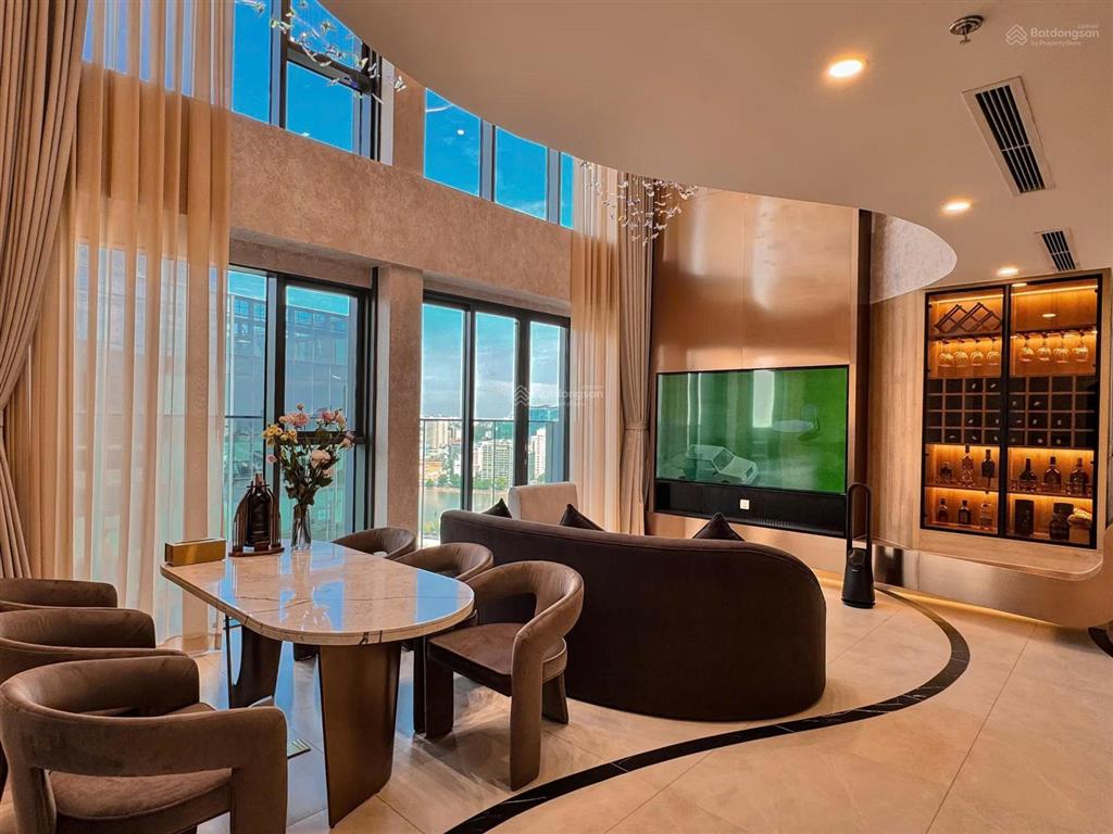 Cho thuê penthouse duplex the crest 3 phòng ngủ 150m2, nội thất đẹp, view sông, view pháo hoa