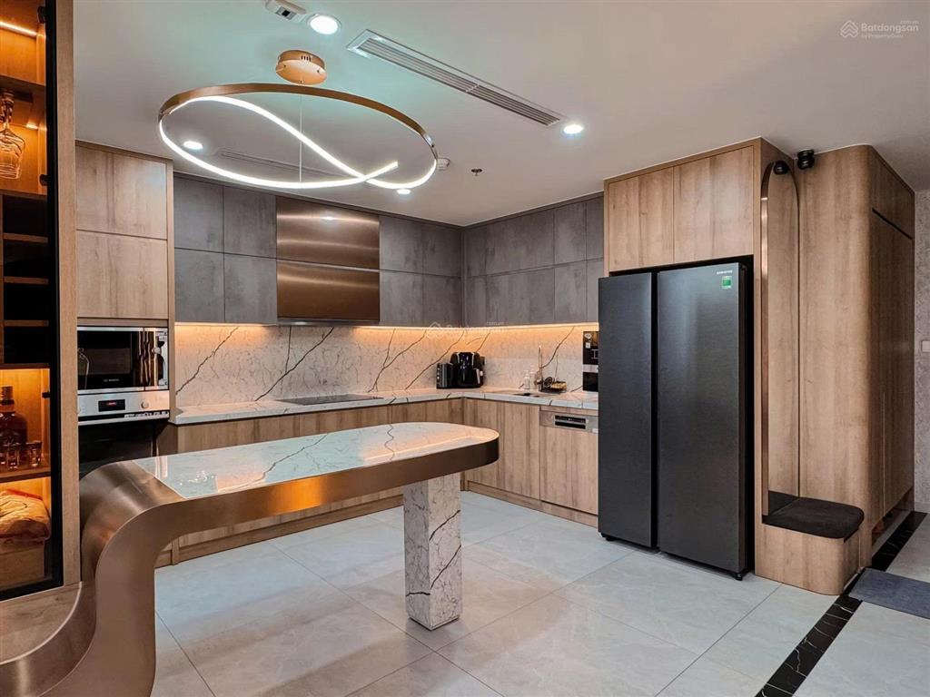 Cho thuê penthouse duplex the crest 3 phòng ngủ 150m2, nội thất đẹp, view sông, view pháo hoa
