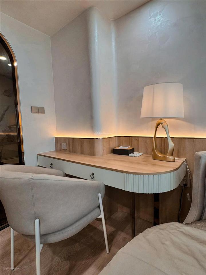Cho thuê penthouse duplex the crest 3 phòng ngủ 150m2, nội thất đẹp, view sông, view pháo hoa