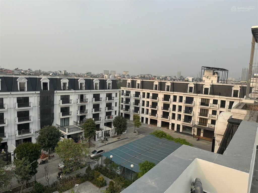 Chính chủ bán liền kề foresa xuân phương 90m 5 tầng sẵn sổ đỏ giao dịch luôn ạ