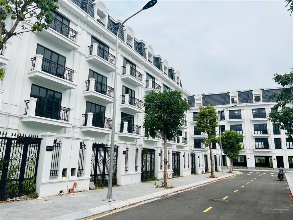 Chính chủ bán liền kề foresa xuân phương 90m 5 tầng sẵn sổ đỏ giao dịch luôn ạ