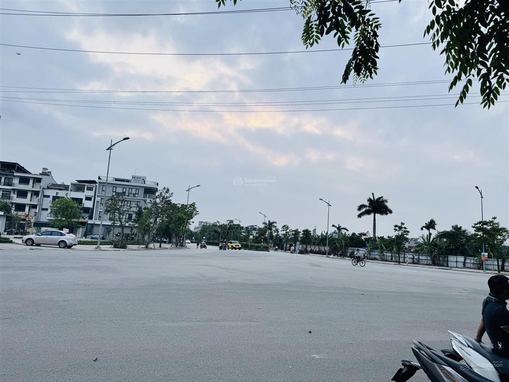 Chính chủ cho thuê văn phòng tầng 1 ở foresa xuân phương tasco giáp mỹ đình