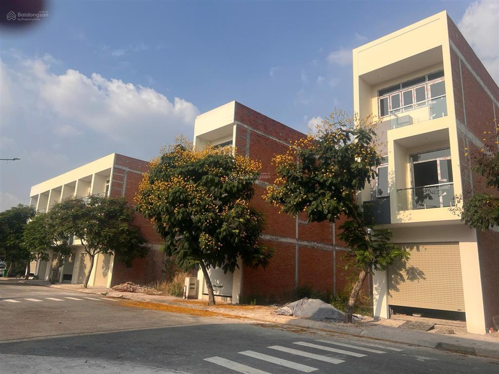 Chủ bán nhà 3 tầng giá 4tỷ3 thuận giao tphcm