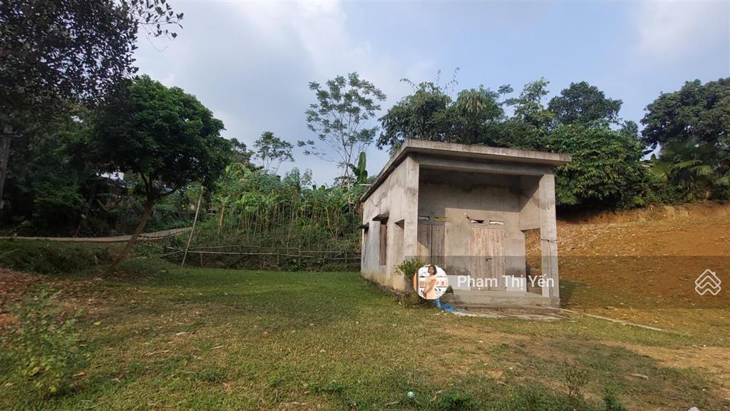 Tổng dt 2.235m2 có 400m2 ont còn lại cln tại xã cuối hạ kim bôi hoà bình. gần dự án sun. chính chủ