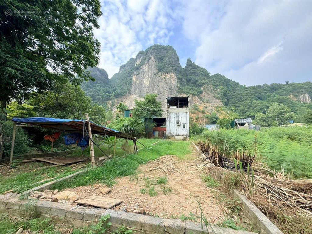 Bán đất thị trấn lương sơn làn 2 ql6 diện tích 81,9m2 đã xây ranh giới chỉ 1,2 tỷ view núi đá đẹp