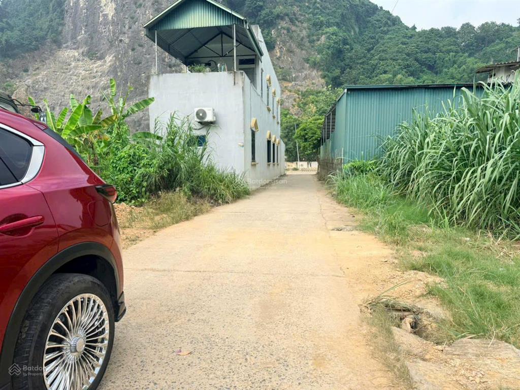 Bán đất thị trấn lương sơn làn 2 ql6 diện tích 81,9m2 đã xây ranh giới chỉ 1,2 tỷ view núi đá đẹp