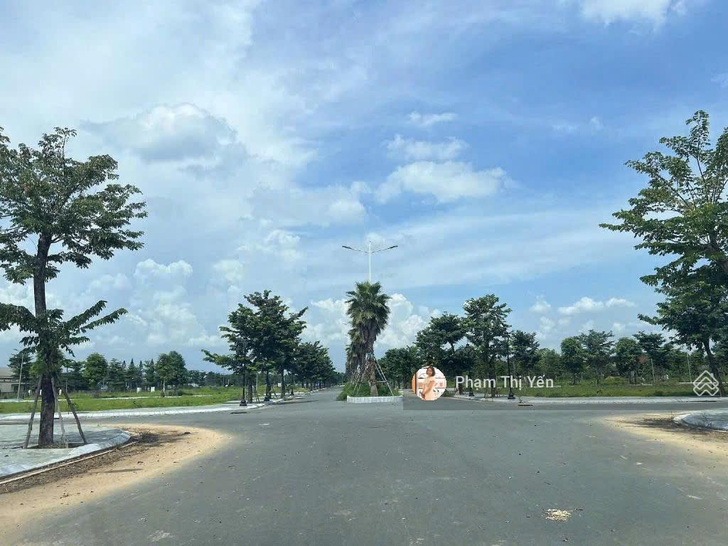 Chính chủ gửi cần bán đất liền kề tại dự án hud lương sơn, đất lk7  09 hướng nam ngay cổng chợ