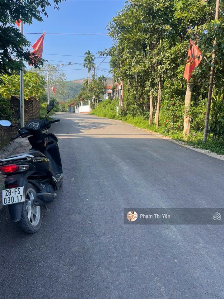 Chủ cần bán 1372m full thổ cư đối diện sân gôn phượng hoàng tại lương sơn đất 3 mặt tiền thoáng đẹp