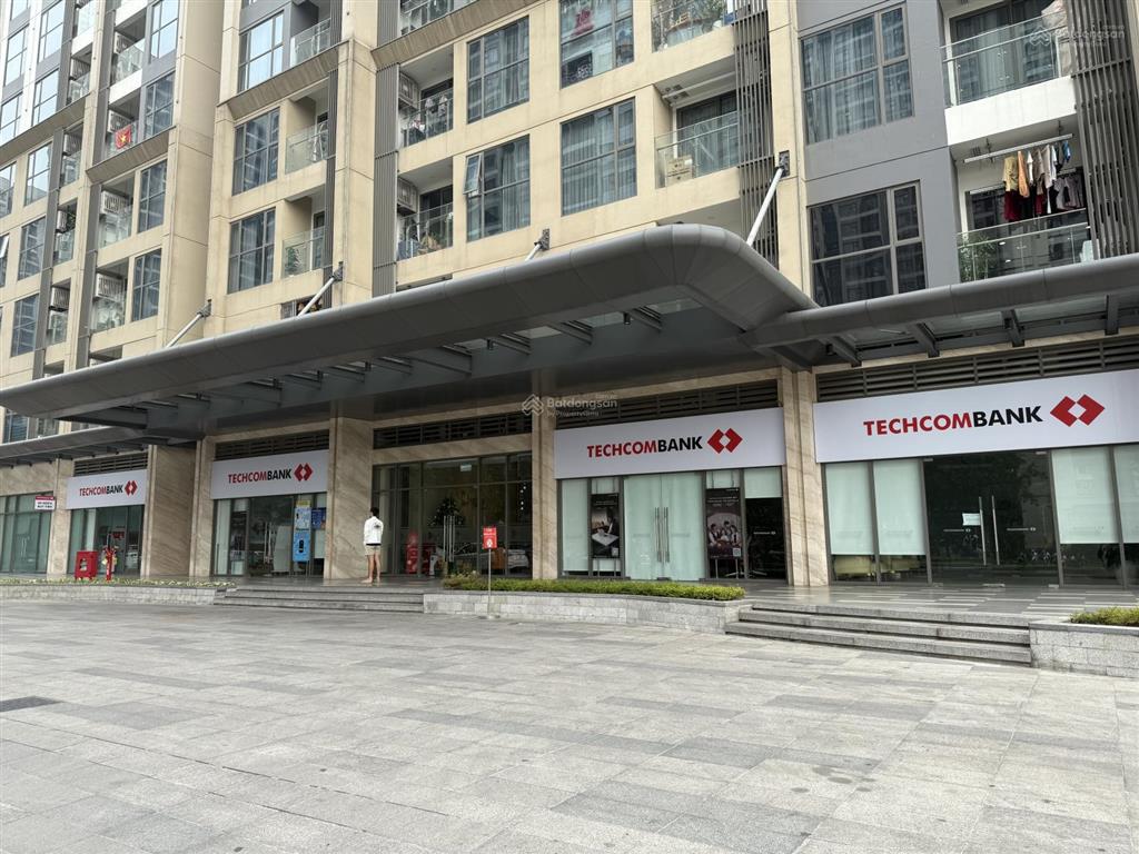 Cho thuê shop cạnh sảnh 59m2 giá 30 triệu /tháng  mt 6m