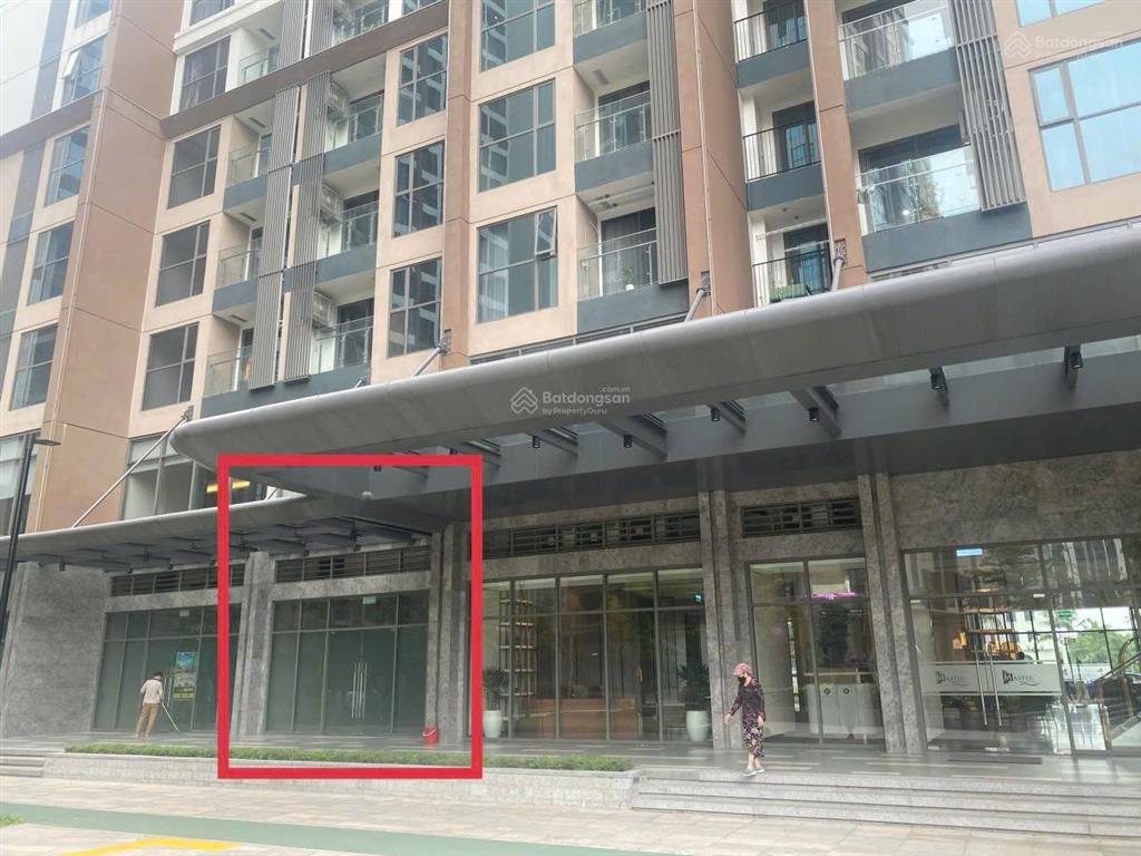 Bán gấp shop chân đế cạnh sảnh chính 8 tỷ sẵn sổ lâu dài