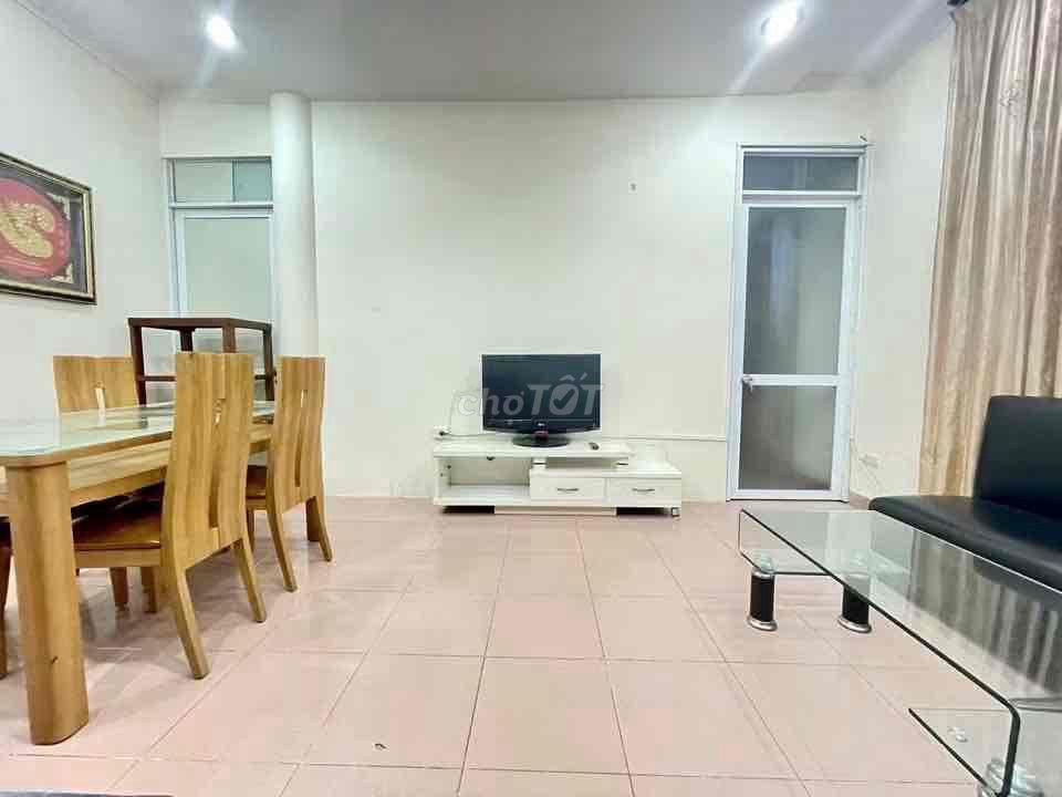 cho thuê căn hộ phố Hàng Than đủ đồ 50 m2, gần phố chỉ 7 triệu/ tháng