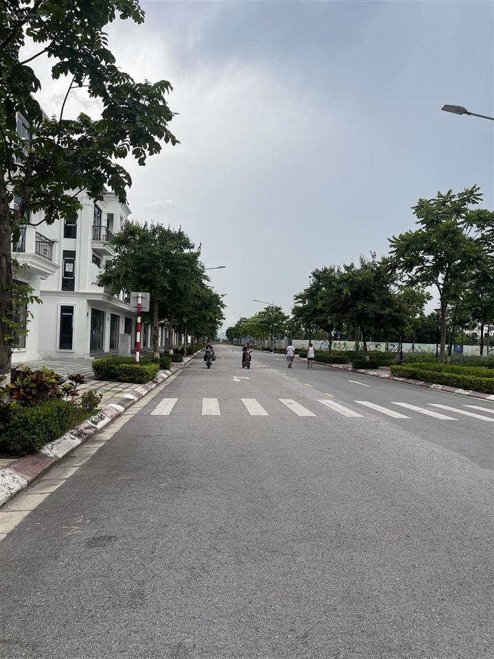 Bán căn góc nv 3 mặt tiền đường 16,5m, viu công viên tại hud mê linh central