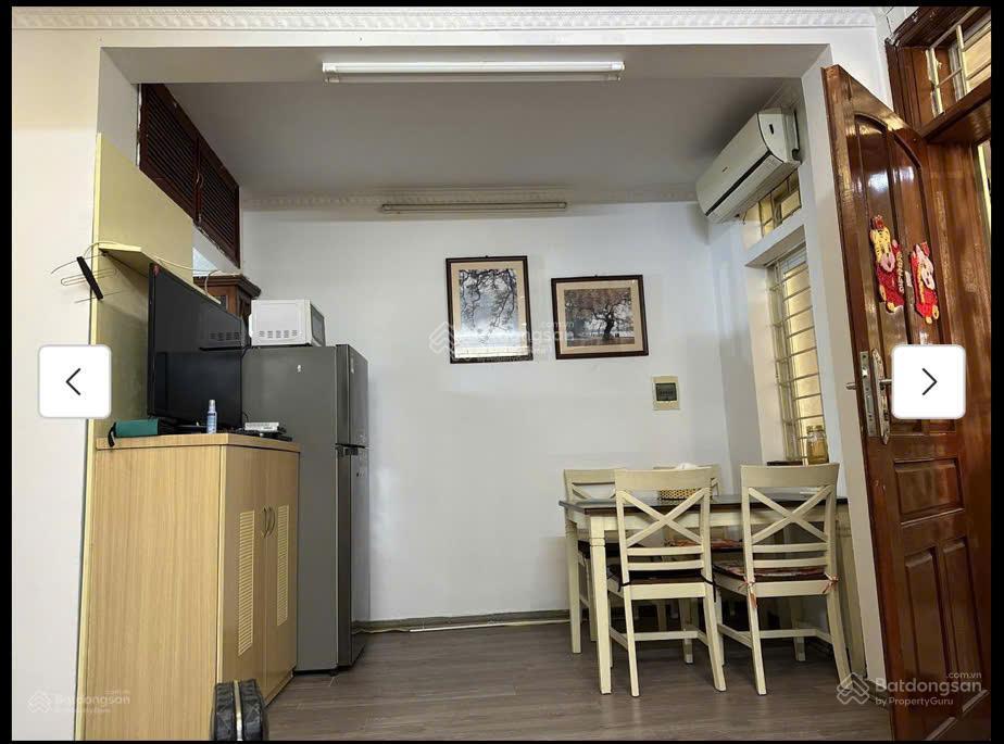 Chính chủ bán chung cư p506 tầng 5, số 23 bà triệu. vị trí nhìn sang tràng tiền plaza