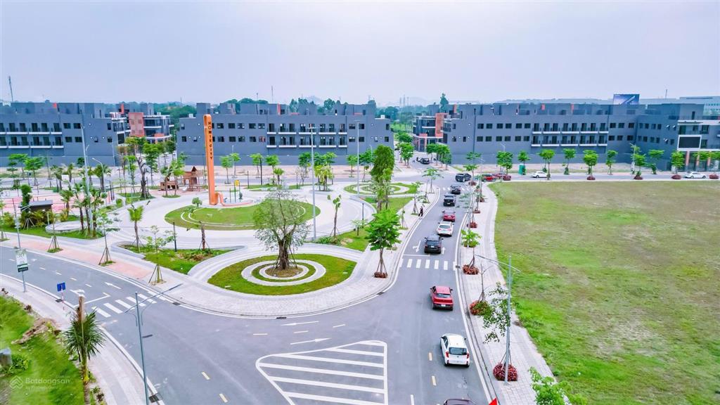 Ra hàng nhanh lô đối diện công viên homie city. giá 2,x tỷ