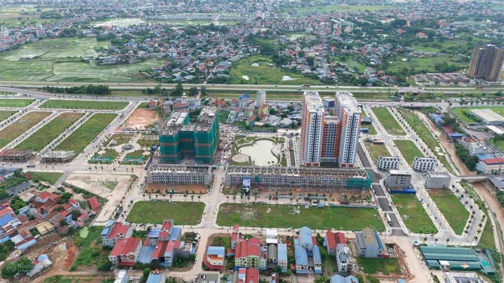 Em có căn 52,6m2 yên bình complex. giá chỉ 25tr/2