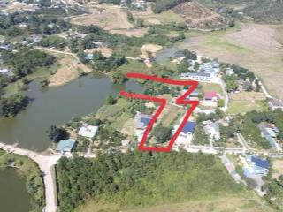 Hơn 2000m2 có 800m2 đất thổ cư. bám hơn 40m hồ tự nhiên siêu đẹp. chỉ hơn 3tr/m2