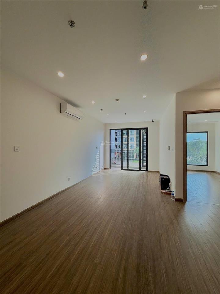Cần tiền bán cắt lỗ căn 1n+ dự án vinhomes smart city  tây mỗ. giá 4.x tỷ
