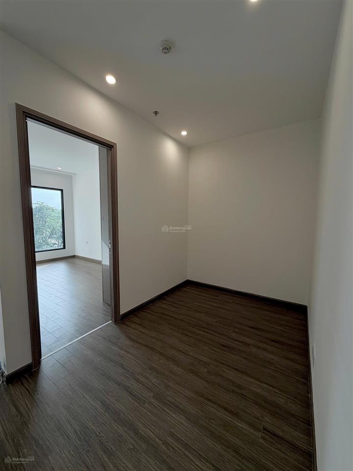 Cần tiền bán cắt lỗ căn 1n+ dự án vinhomes smart city  tây mỗ. giá 4.x tỷ