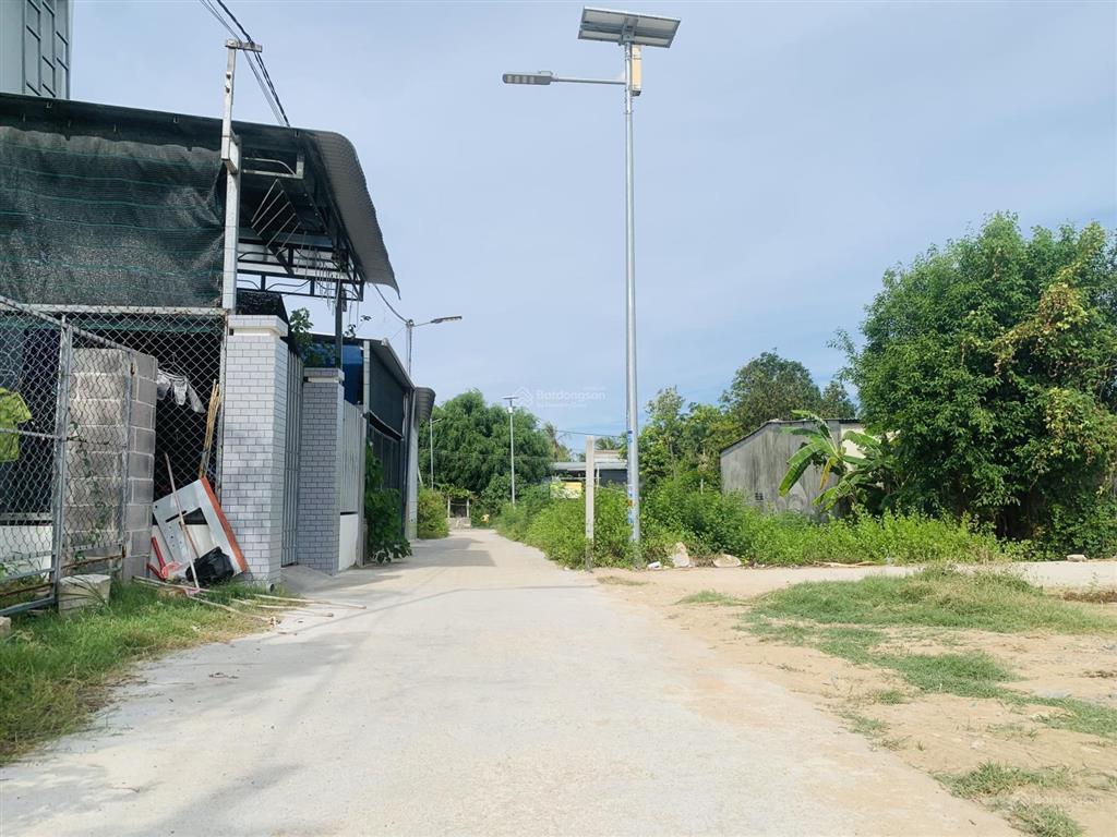 Cần bán gấp lô góc 2mt đường, ngang 9,4m thổ cư 100% tại bắc cam ranh