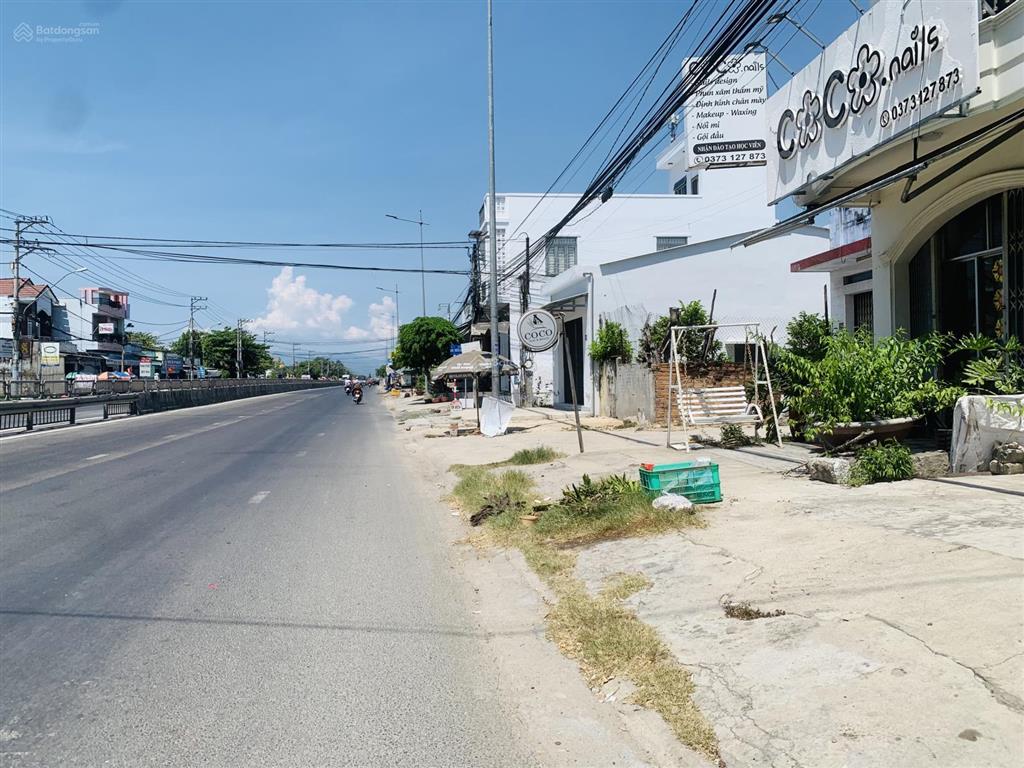 Vị trí kinh doanh sầm uất đường hùng vương đối diện chợ số 9, khai thác dòng tiền ngay