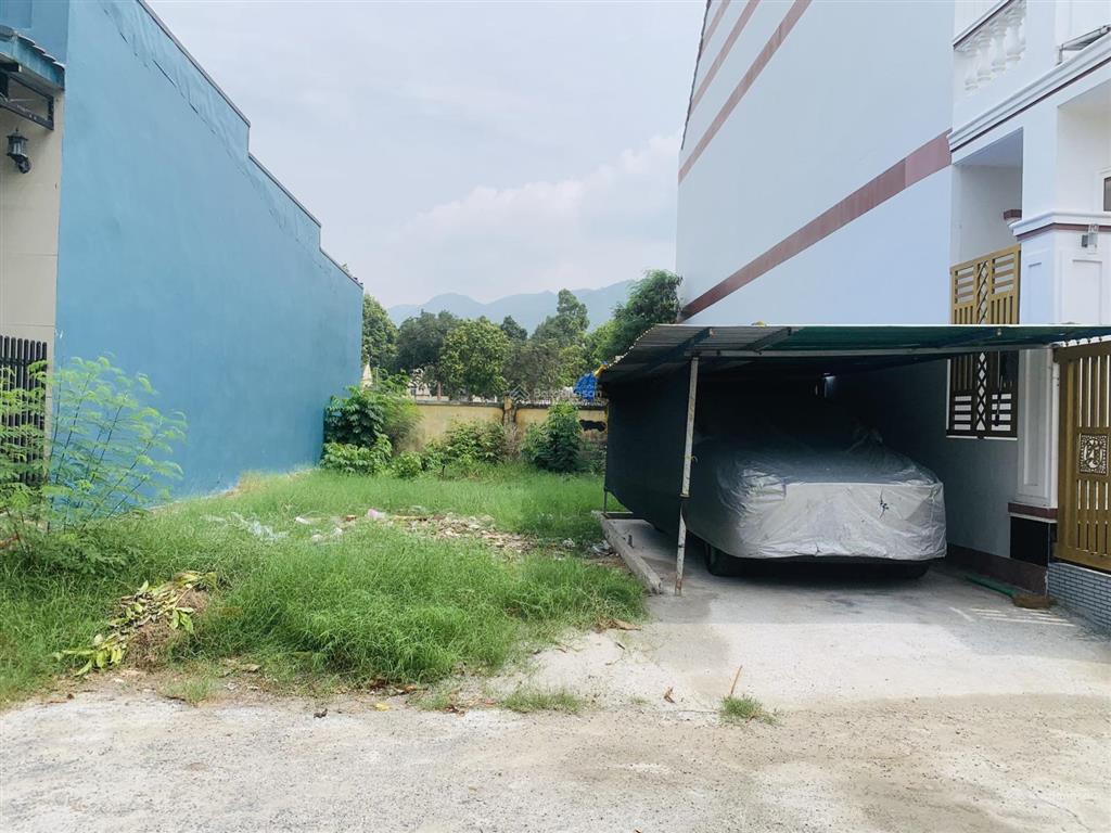 Lô đất năm cạnh ngân hàng agribank cam ranh, ngang 8m, đường ôtô cách đ.hùng vương (ql1a) chỉ 300m