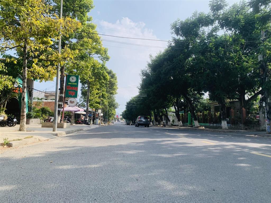 Mặt tiền đường phạm văn đồng, vị trí kinh doanh sầm uất, khai thác dòng tiền ngay tại trung tâm
