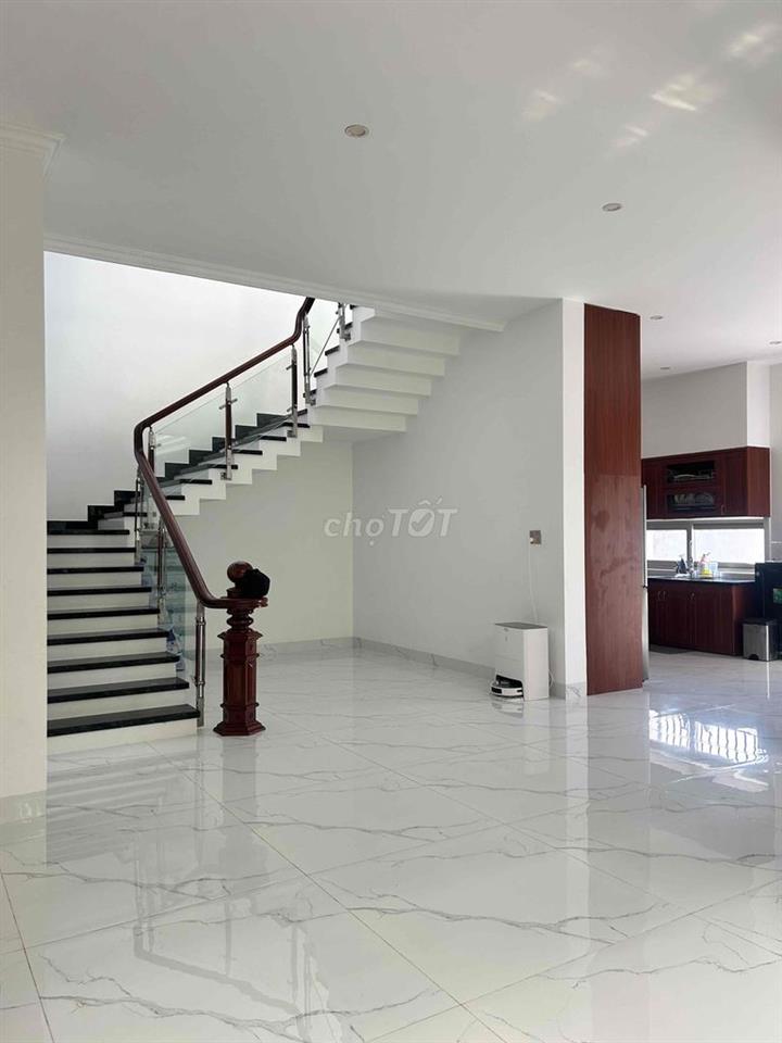 BÁN VILLA 3 TẦNG EURO VILLAGE 2 - 350M2 GIÁ 37 TỶ