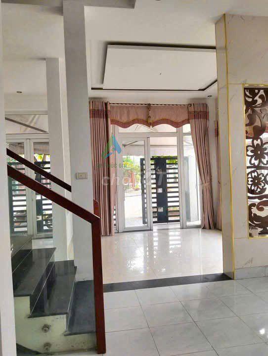 NHÀ 2 TẦNG 2MT GẦN CÔNG VIÊN THANH NIÊN - GIÁ 14TR/THÁNG