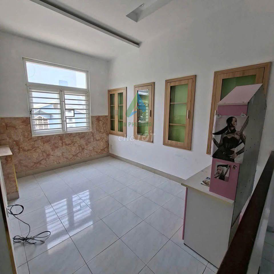 NHÀ 2 TẦNG 2MT GẦN CÔNG VIÊN THANH NIÊN - GIÁ 14TR/THÁNG