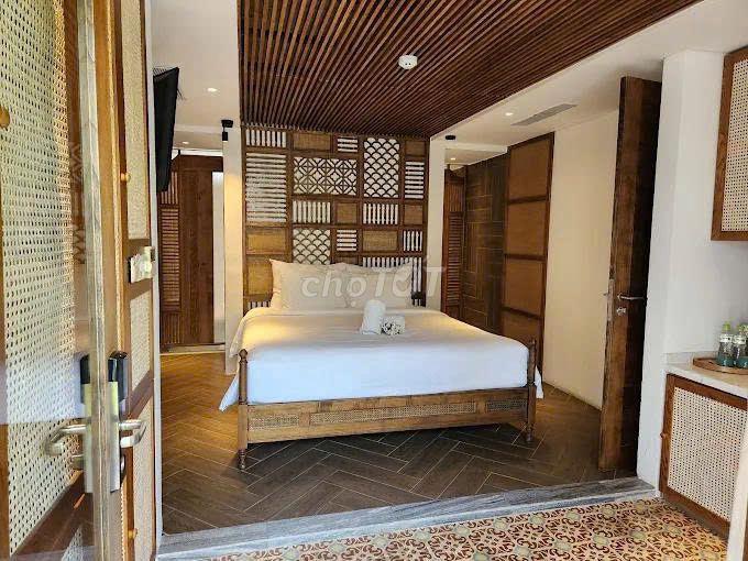 BOUTIQUE BIỂN MỸ KHÊ - 5 TẦNG 16 PHÒNG CÓ HỒ BƠI MỚI ĐẸP 250TR/THÁNG