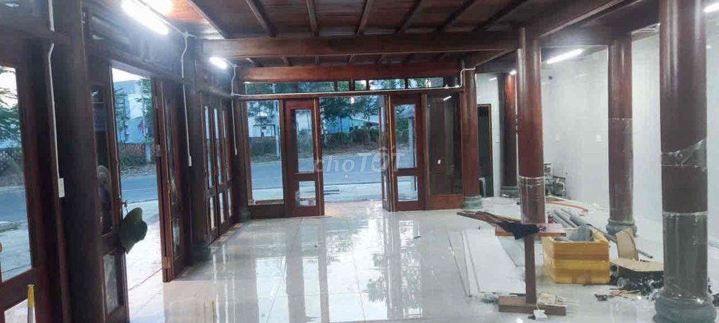 Mb kinh doanh FPT City - 180m2 góc 2mt giá 15tr/th