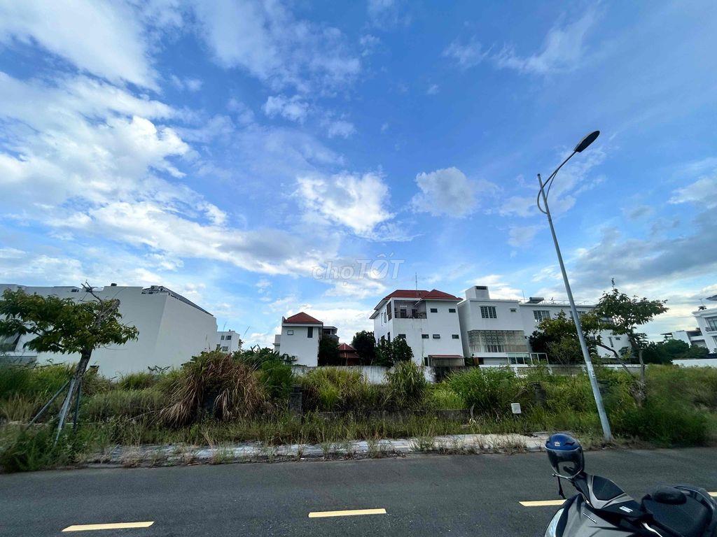 Giáng Hương 2 - Euro Village 2 345m2 giá 37 tỷ