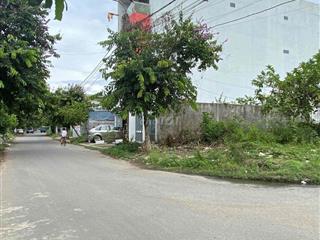 Sập sàn lô góc Huỳnh Thị Bảo Hoà ngay sau Hoàng Văn Thái 193.6m2